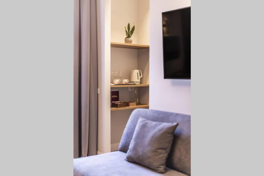 Vivi Trevi Luxury Suites *
